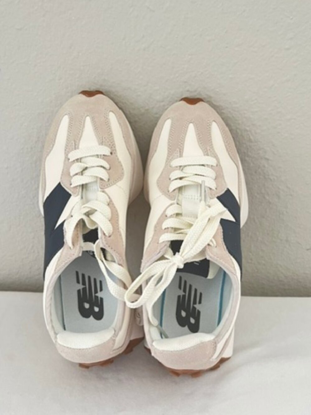 New Balance Women's 327 Shoes - Picture 4 of 8
